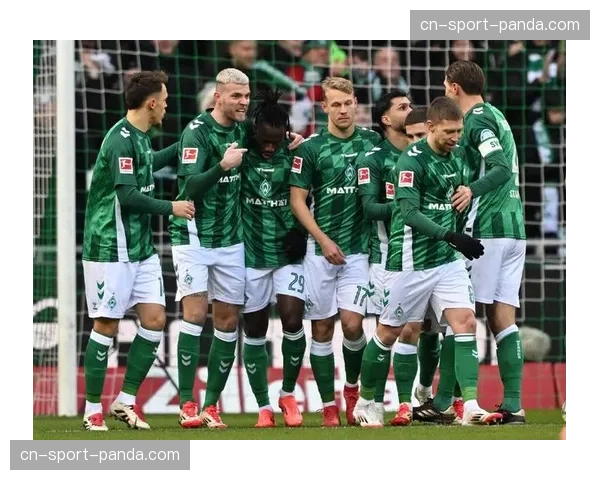 科隆中场拦截链限制不莱梅推进，瓦尔德施密特点球扳平展现关键球能力